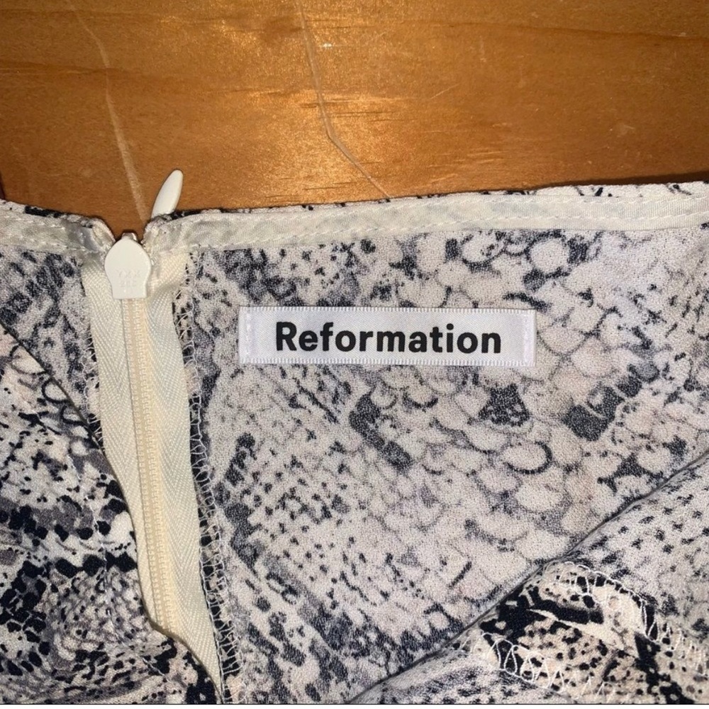 Reformation Margot In Rattlesnake Slit Skirt 0 - Picture 3 of 5